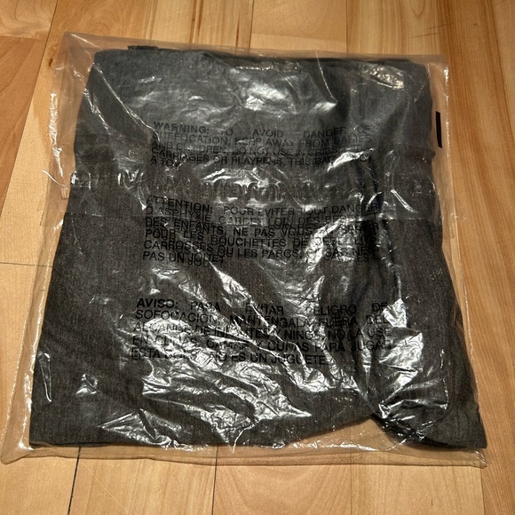 bebe tank top & printed logo short pajama set - NWT - size XL - Charcoal Heather - Picture 2 of 2